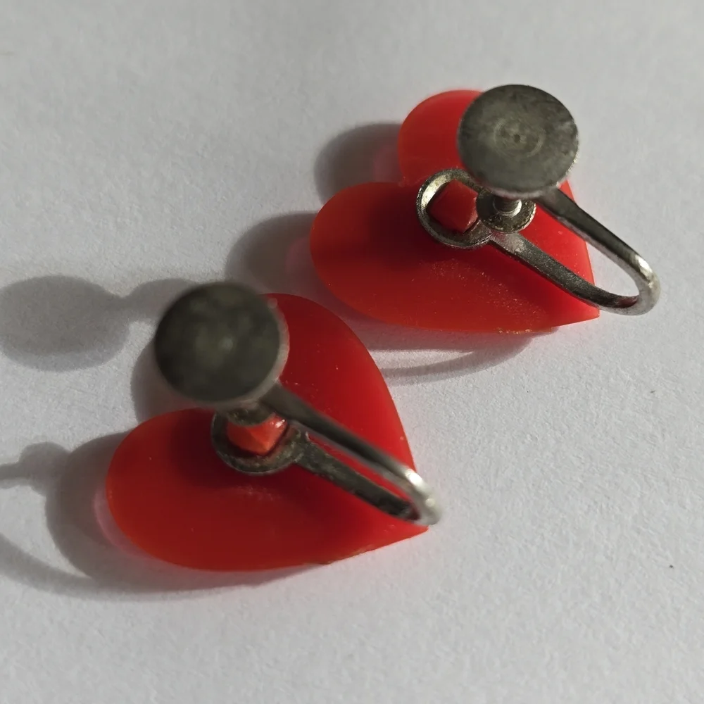 Vintage red heart earrings screwback silver tone valentine's day love retro